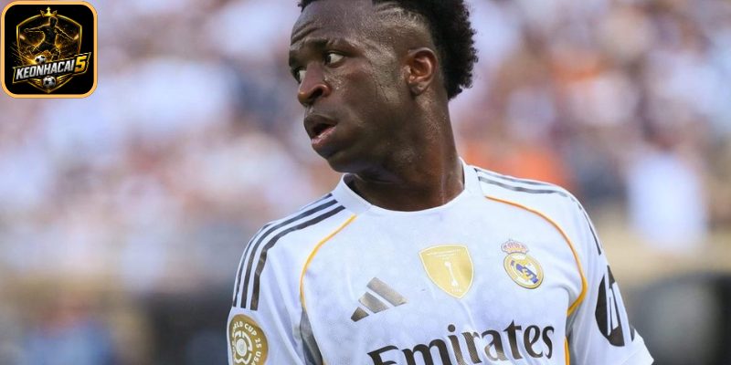 Real Madrid không còn chiều Mbappe, Mourinho và Deschamps sẵn sàng “giải cứu” tiền đạo Pháp 3 Vinicius đứng trước nguy cơ rời Bernabeu