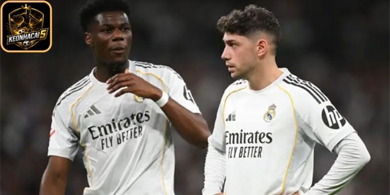 Real Madrid nổi sóng nội bộ trước siêu kinh điển, Valverde và Tchouameni nhận án phạt 1 Valverde và Tchouameni gây náo loạn Bernabeu