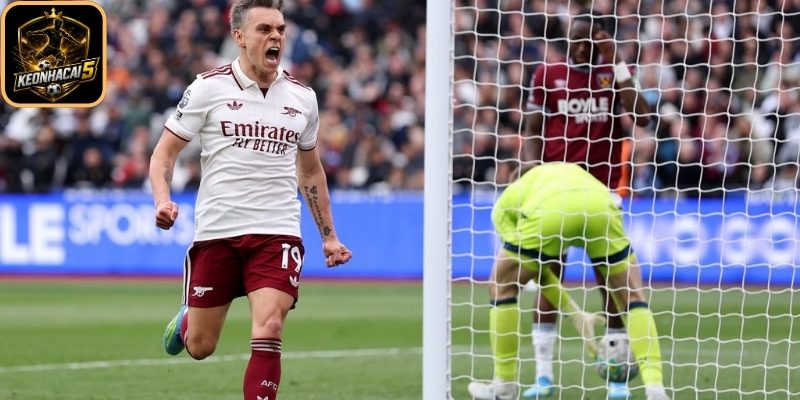 West Ham vs Arsenal: VAR gây tranh cãi, trận cầu khép lại nghẹt thở 1 Arsenal thắng nhọc West Ham ở phút cuối